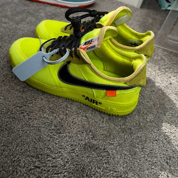 Nike off white Voltz size 9.5 (like new “nobox”) - Picture 1 of 5